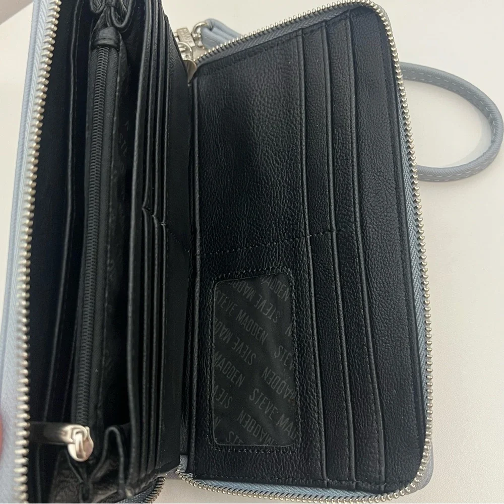 Steve Madden Zip Wristlet Wallet Organizer Light Blue NWOT